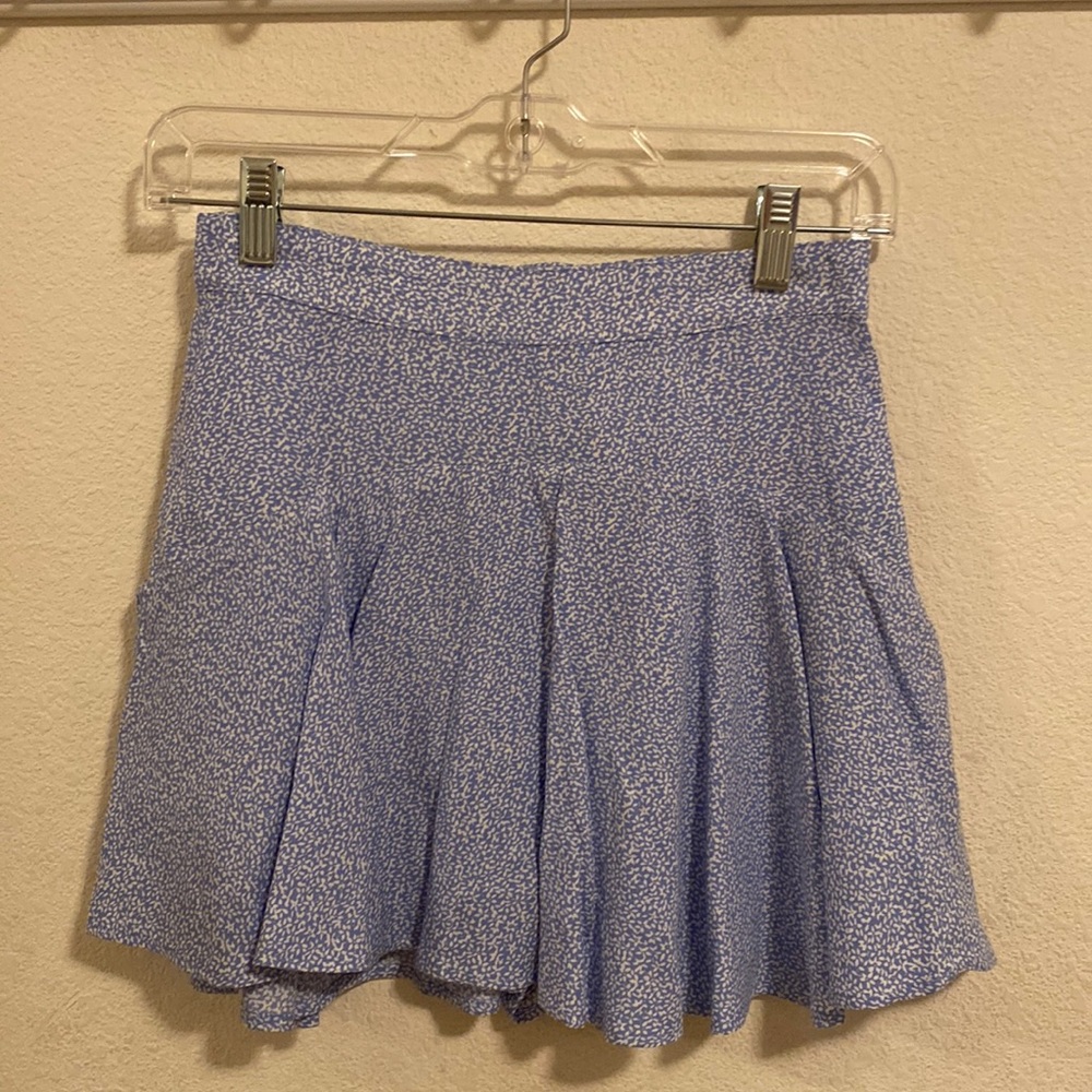Hollister blue and white floral skirt. Size xs.